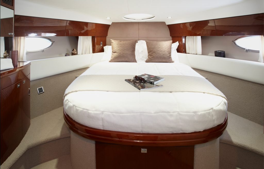 P42_Forward_Cabin-1024x658